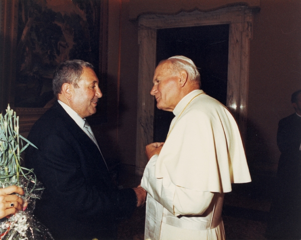 Современники: с Папой Римским Иоанном Павлом II
