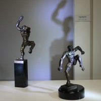 Скульптуры "Танцор" и "Равновесие"